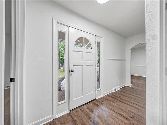 5th image of 181 Oakdale Dr