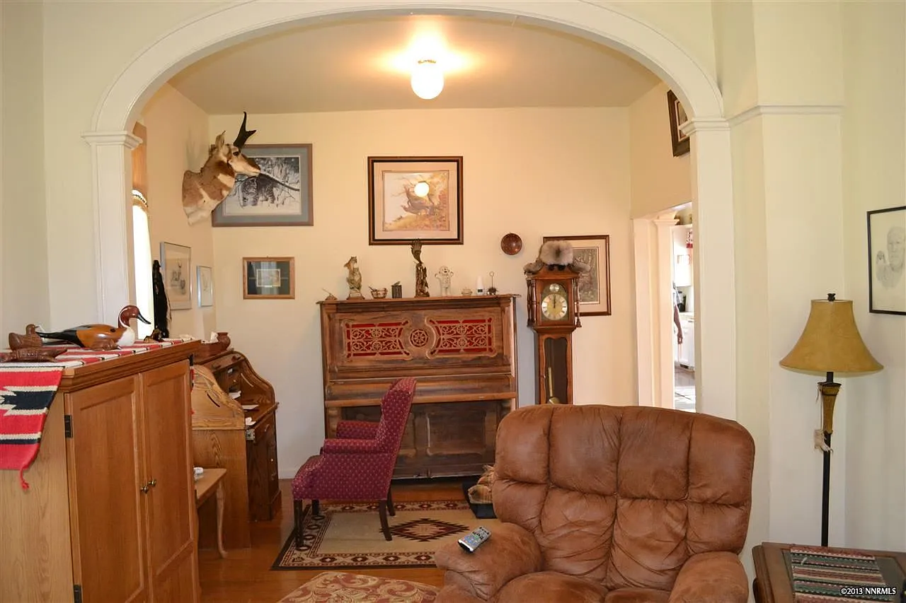 2290 Pioneer Trl photo 1