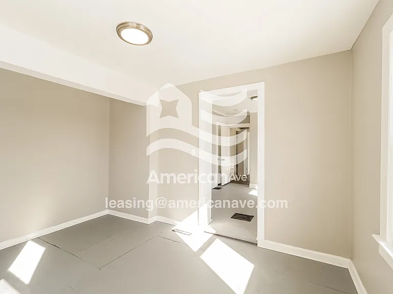 556912_010_bedroom_14325534.jpg
