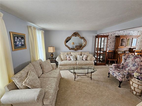 5th image of 232 Oberlin Dr