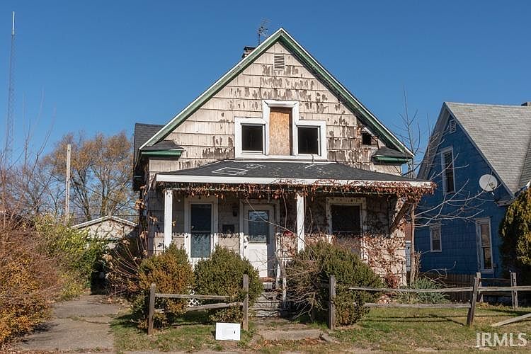 1st image of 107 E Donald St