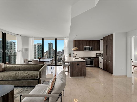 2nd image of 68 SE 6th St APT 2612