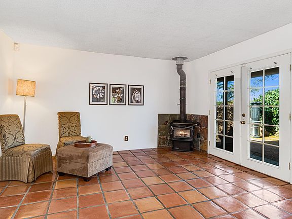 3rd image of 1711 Camino La Canada