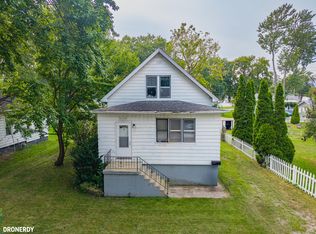 2113 Manhattan St, Michigan City, IN 46360