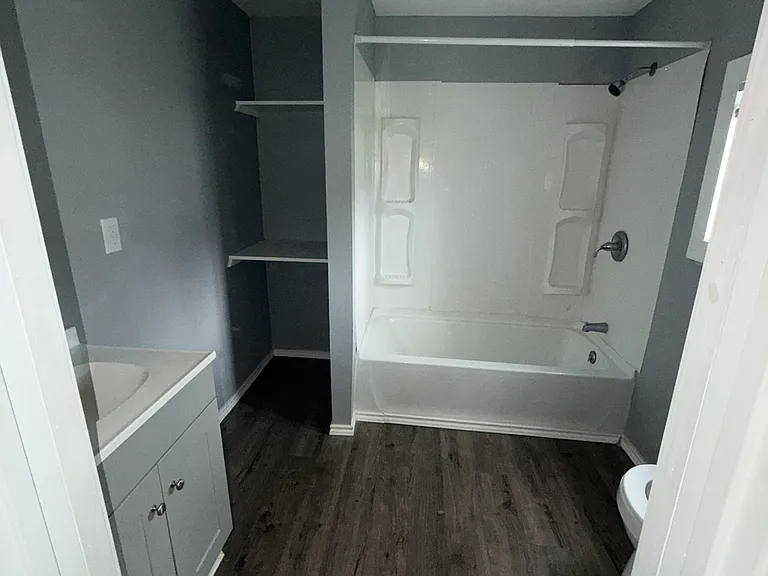 509 E Kenedy Ave #2 — Photo 2