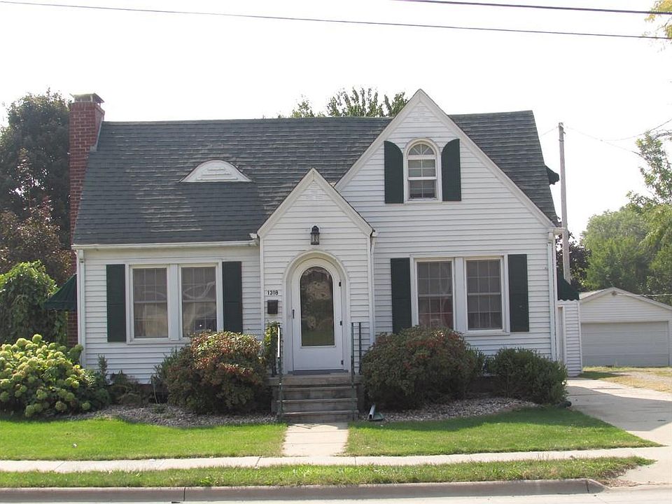 1st image of 1318 W Pleasant St