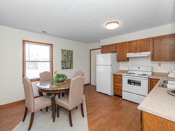 5th image of 1555 Metzler Dr #1555