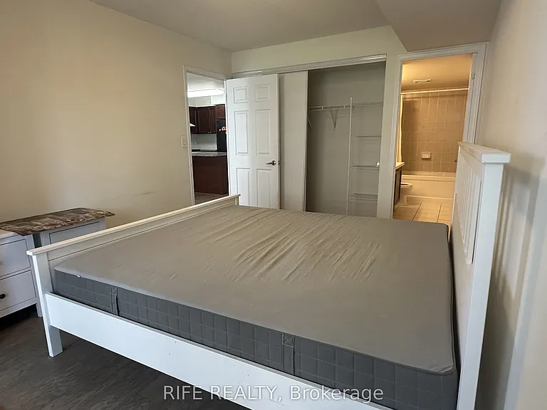 35 Hollywood Ave #517 — Photo 11