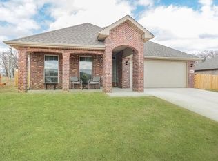 3660 Macintosh Way, Bentonville, AR 72712