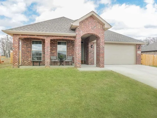 3660 Macintosh Way, Bentonville, AR 72712