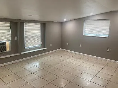 1402 Walters Point Ln — Photo 12