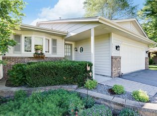 4272 Braddock Trl, Eagan, MN 55123