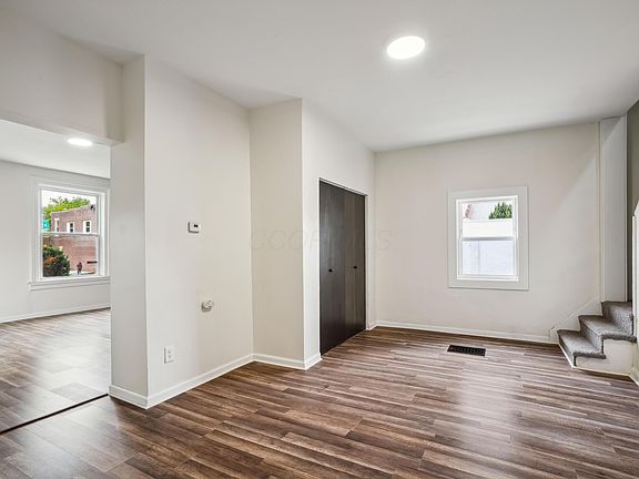 4th image of 1532 Parsons Ave