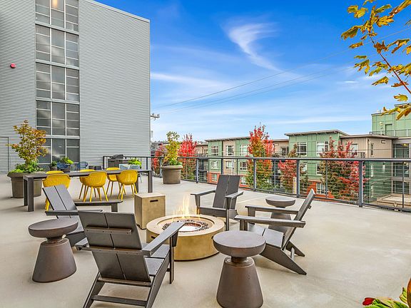 2nd image of 2840-2852 Eastlake Ave E #41