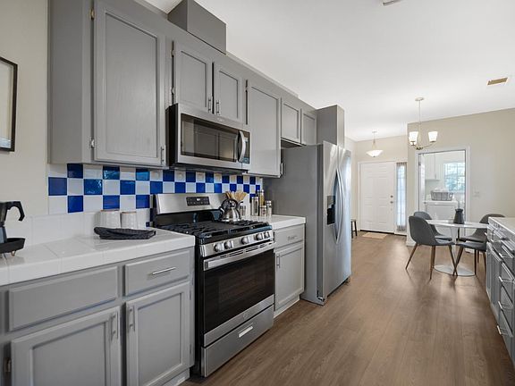 5th image of 775 Diana Ave