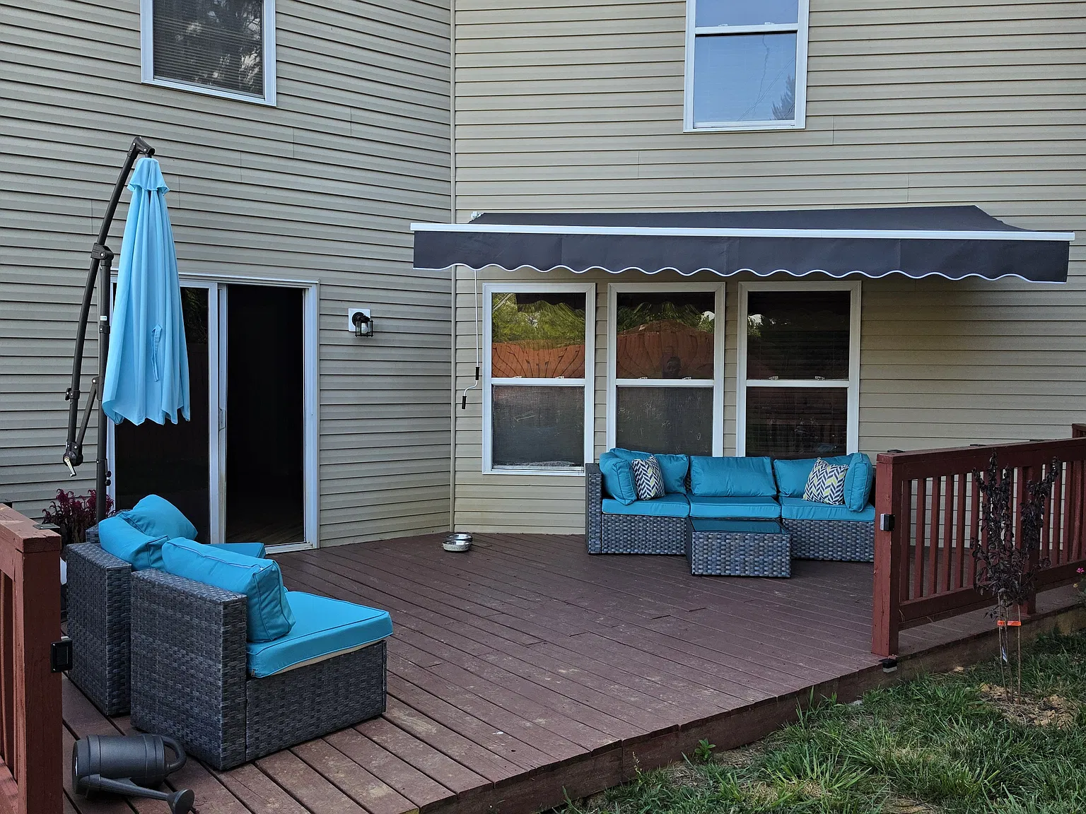 5 bed, 3000 sqft, $1,000 — Photo 1