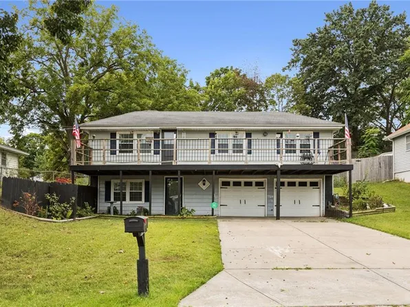 2505 NE 38th St, Kansas City, MO 64116