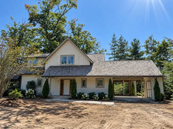 33 Cottage Walk, Cashiers, NC 28717