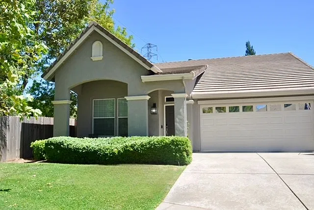 3 bed, 1543 sqft, $2,750 — Photo 1
