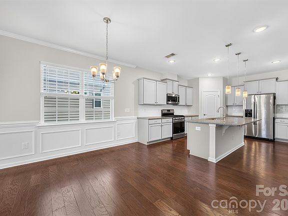 3rd image of 14012 Asbury Park Rd