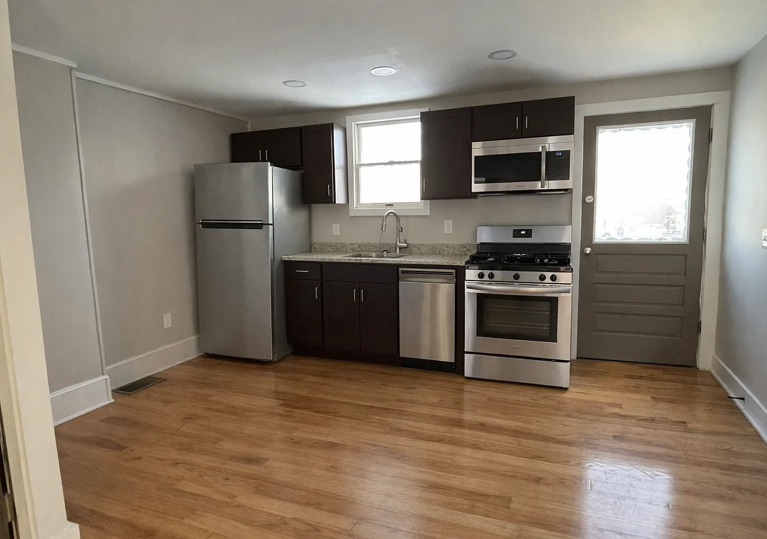 13 Hampden St — Photo 1