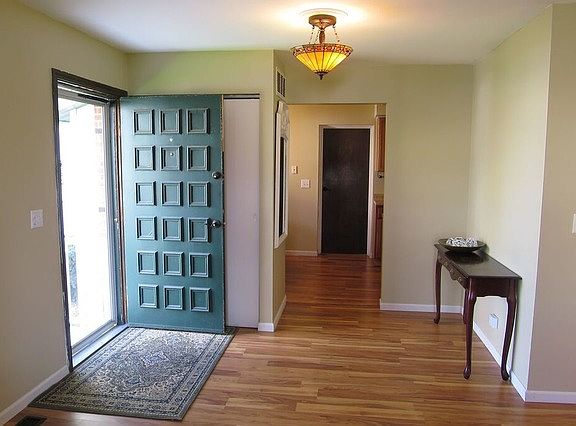3rd image of 184 Kendall Ct Unit A