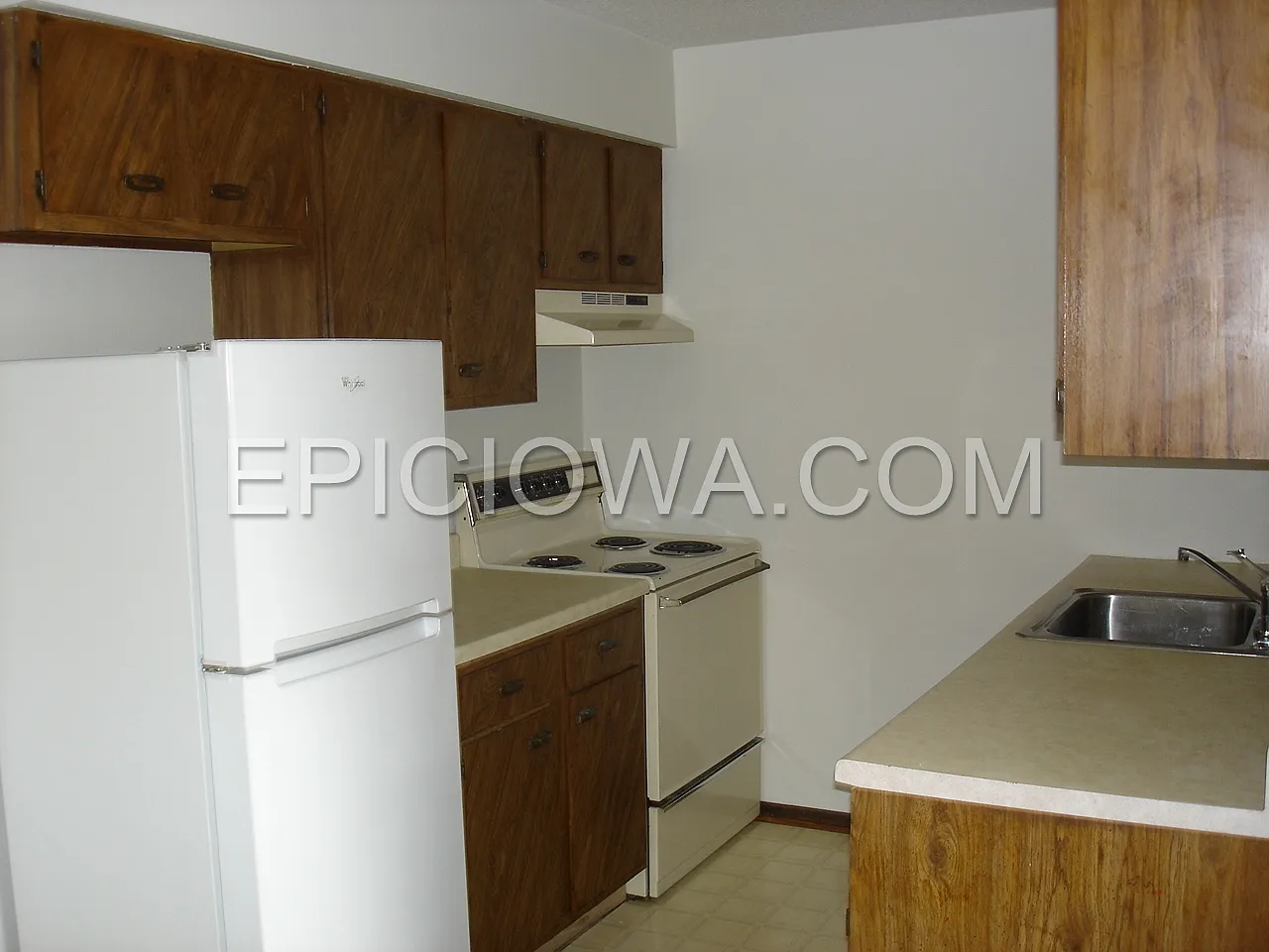 200 31st St NE - 4 — Photo 4