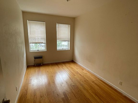 5th image of 1870 W 4th St APT 1