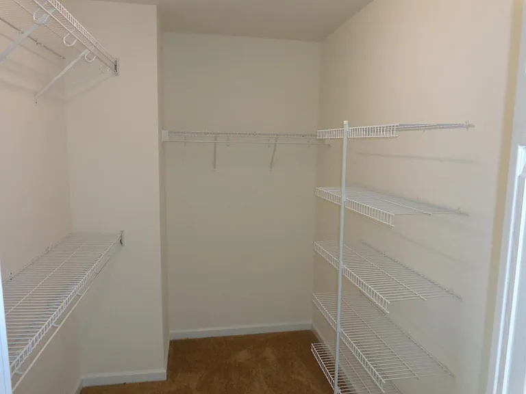 509 Village Loop Dr — Photo 8