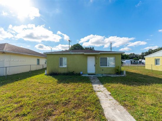 2210 NW 155th St, Miami Gardens, FL 33054