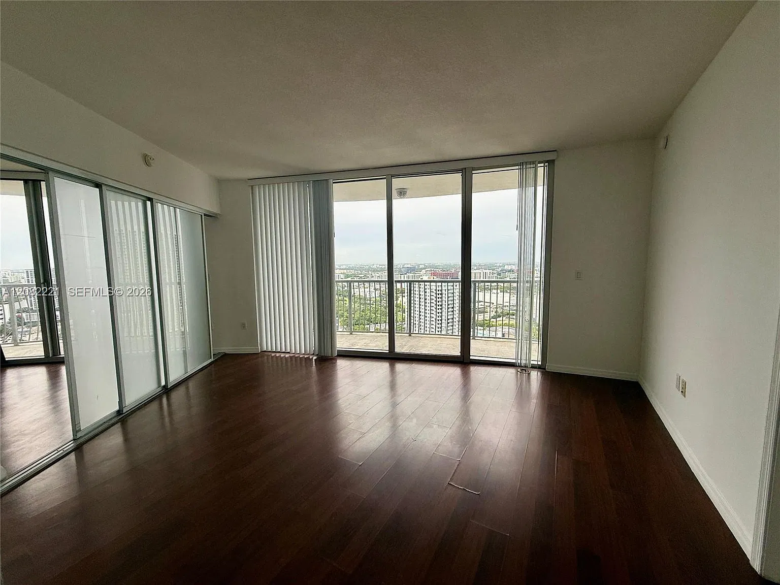 Opera Tower Condo — Photo 3