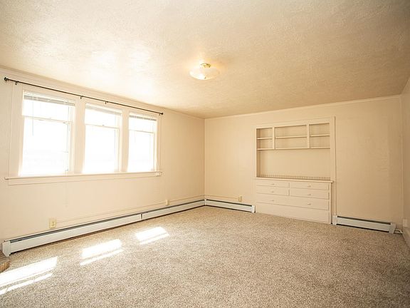 additional living room photo