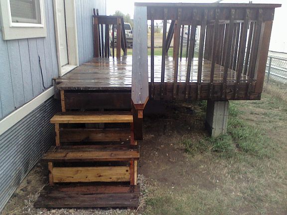 Frt deck on S side of MH