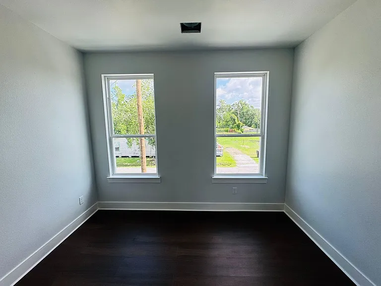 8128 Penrod St — Photo 18