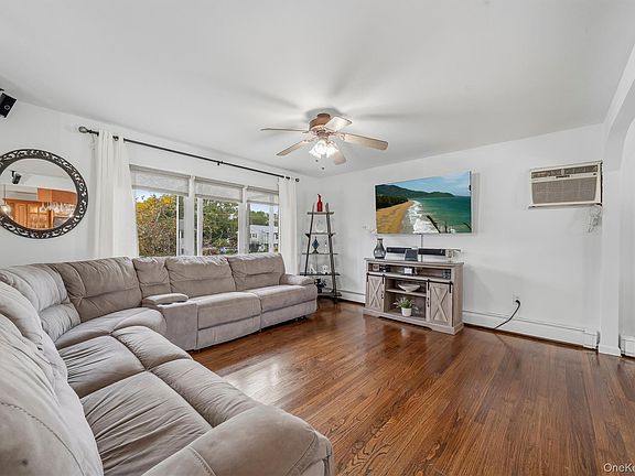 5th image of 56 Scott Drive