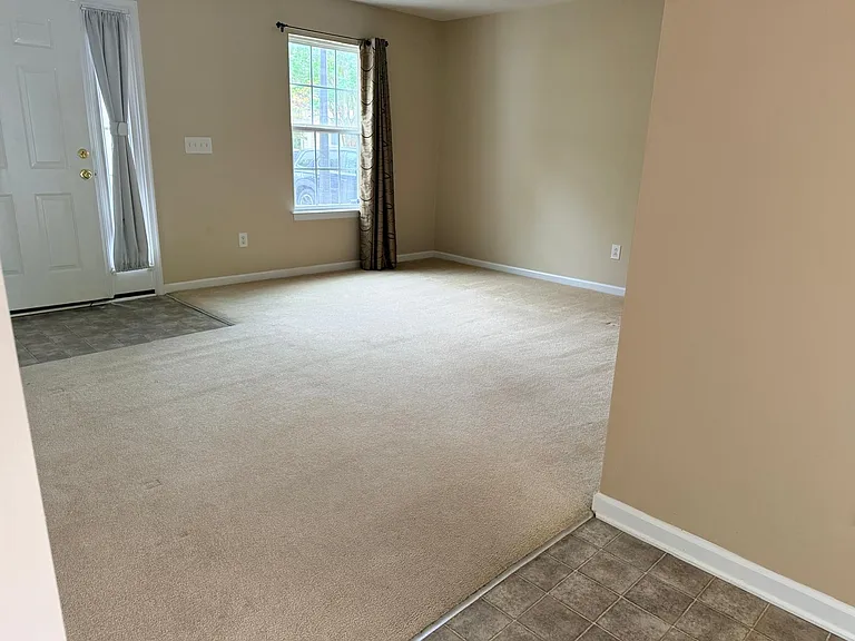 4400 Betty Ln — Photo 6