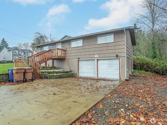 2nd image of 1620 E Columbia Avenue
