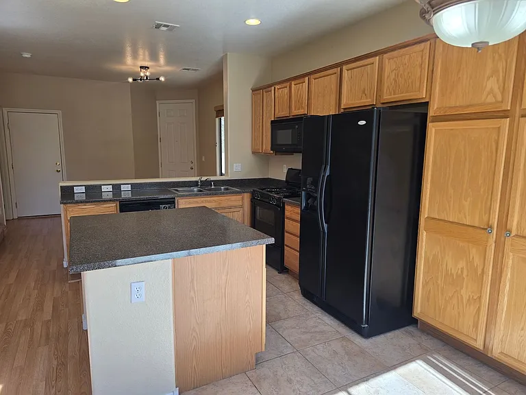 8300 Apple Spice St — Photo 20