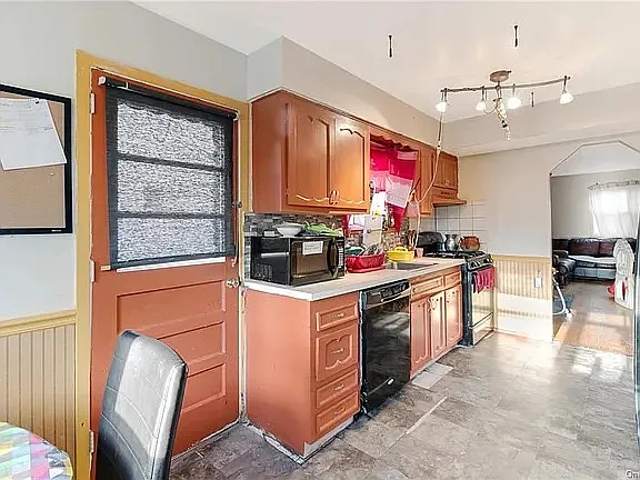 3 bed, $3,500 — Photo 3