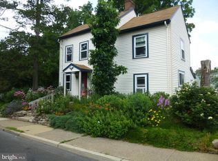 38 W Moreland Ave, Hatboro, PA 19040