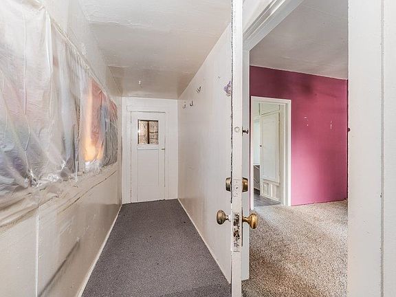 8th image of 418 W Gordon Ave