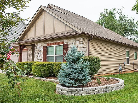 3rd image of 7548 Hampstead Hall Dr