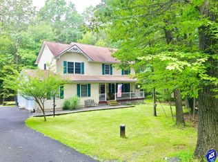 352 Lakefield Ter, Stroudsburg, PA 18360