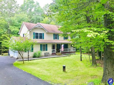 352 Lakefield Ter, Stroudsburg, PA, 18360