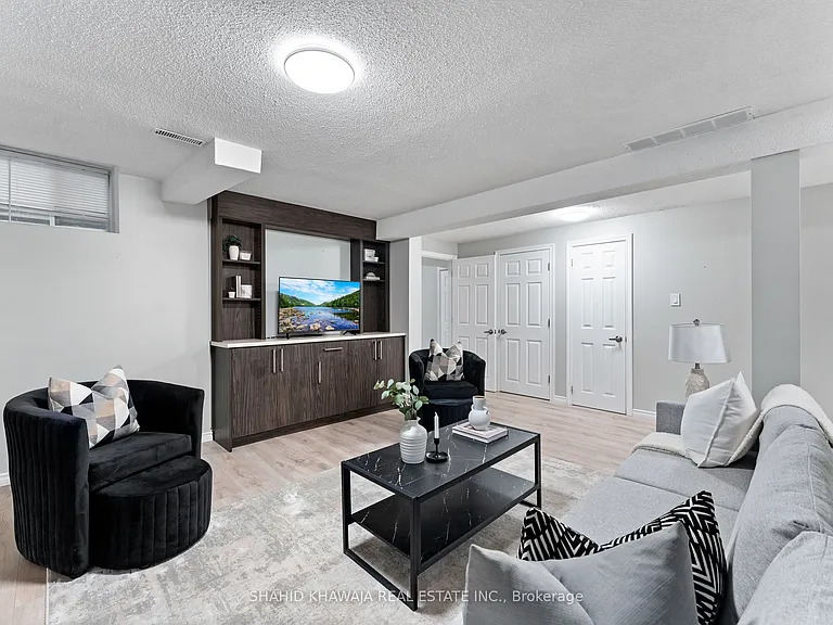 7282 Blackwood Mews — Photo 41