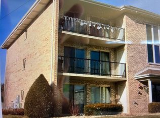 12796 Saint Andrews Ct APT 101, Lemont, IL 60439