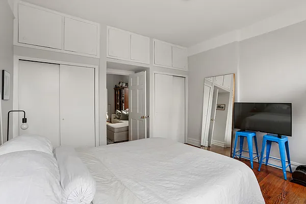 Rented by Oxford Property Group | media 11