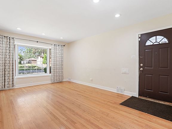 4th image of 21413 S Jean Ave