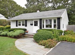 80 Meroke Ln, East Islip, NY 11730