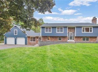 83 Abbe Rd, Enfield, CT 06082